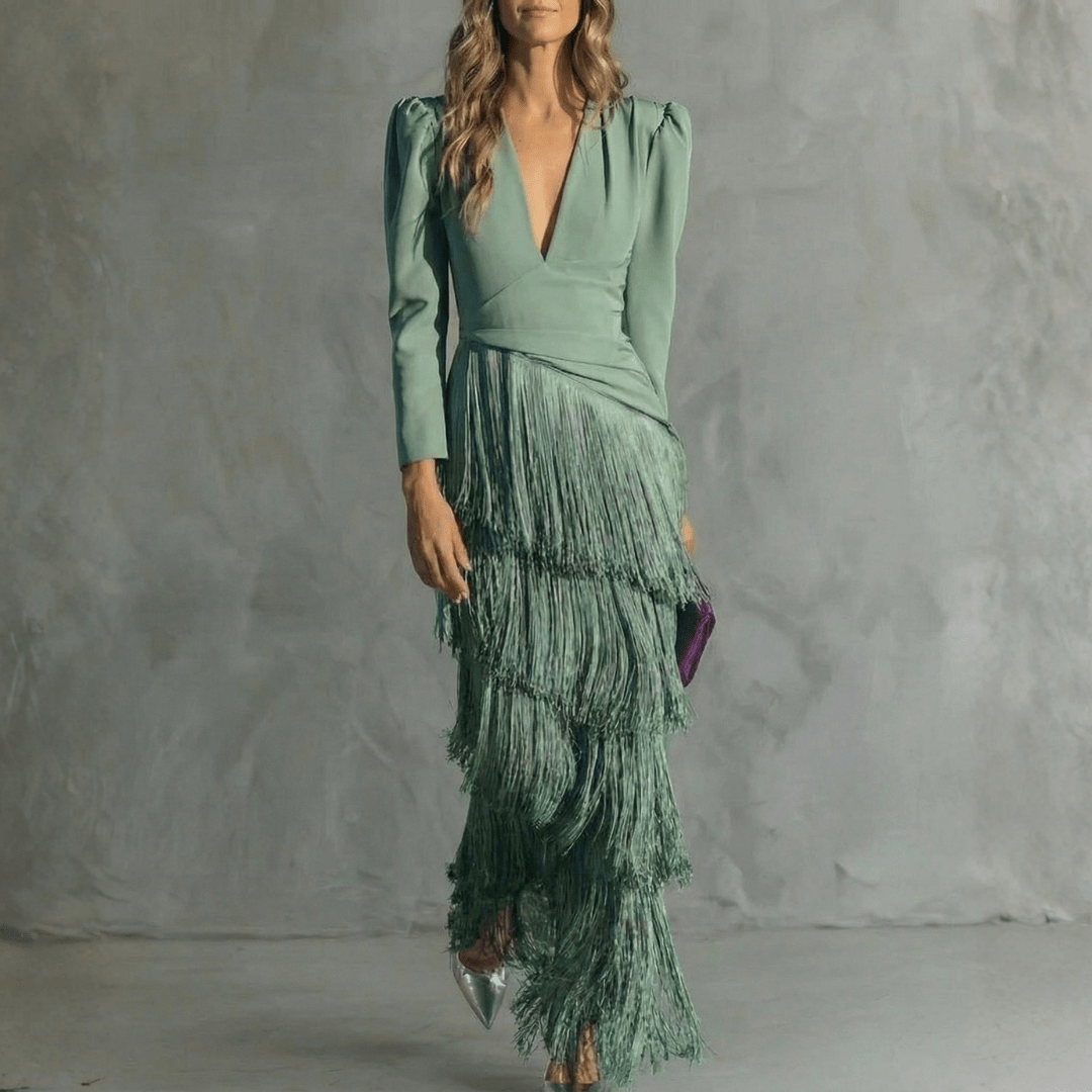 CLARA™ | Elegant midi dress with fringe sleeves